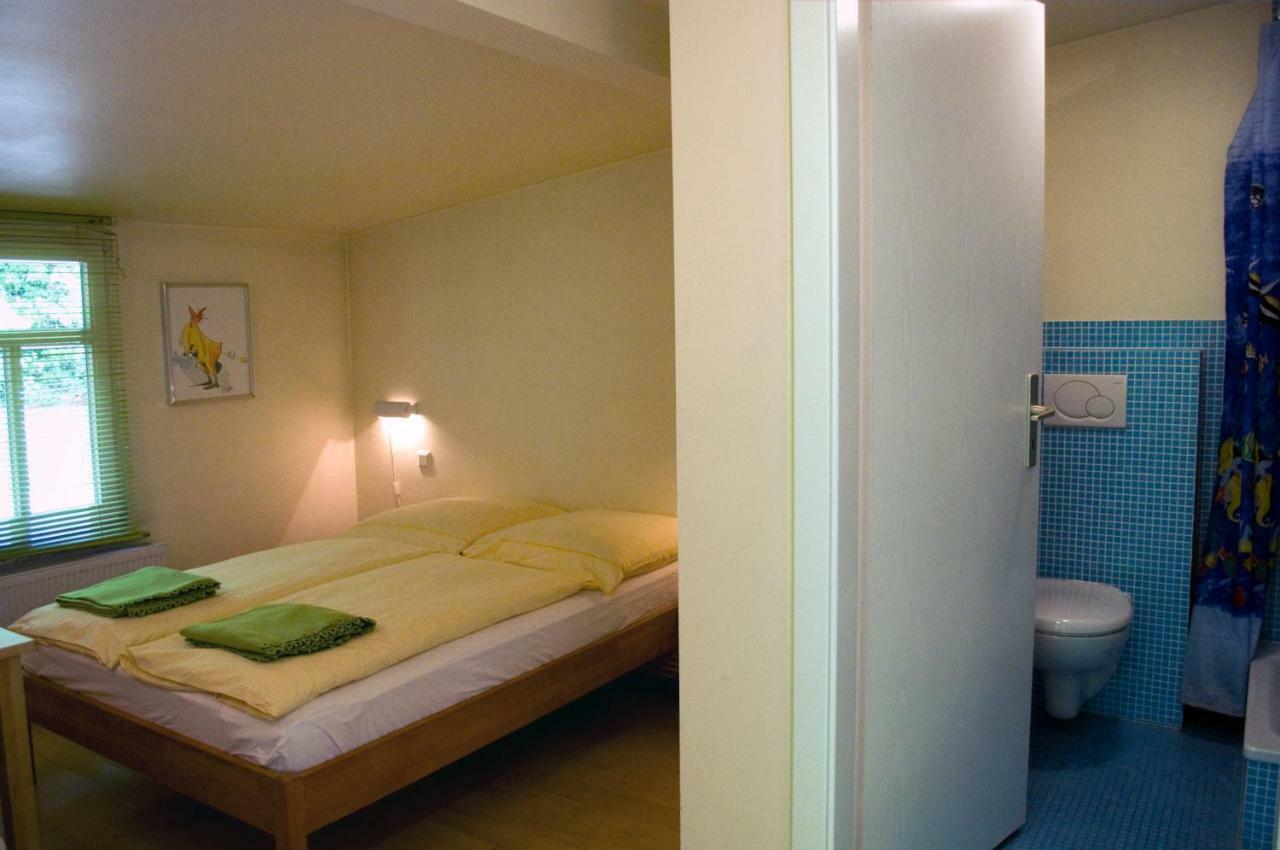 Gaestezimmer Der Adler Wirtschaft 哈滕海姆 外观 照片